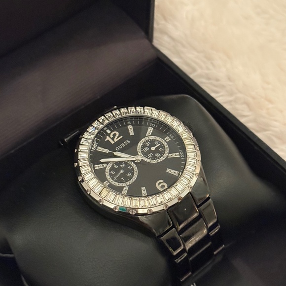 Guess Chill Black SS Swarovski Crystals Watch - Picture 1 of 16